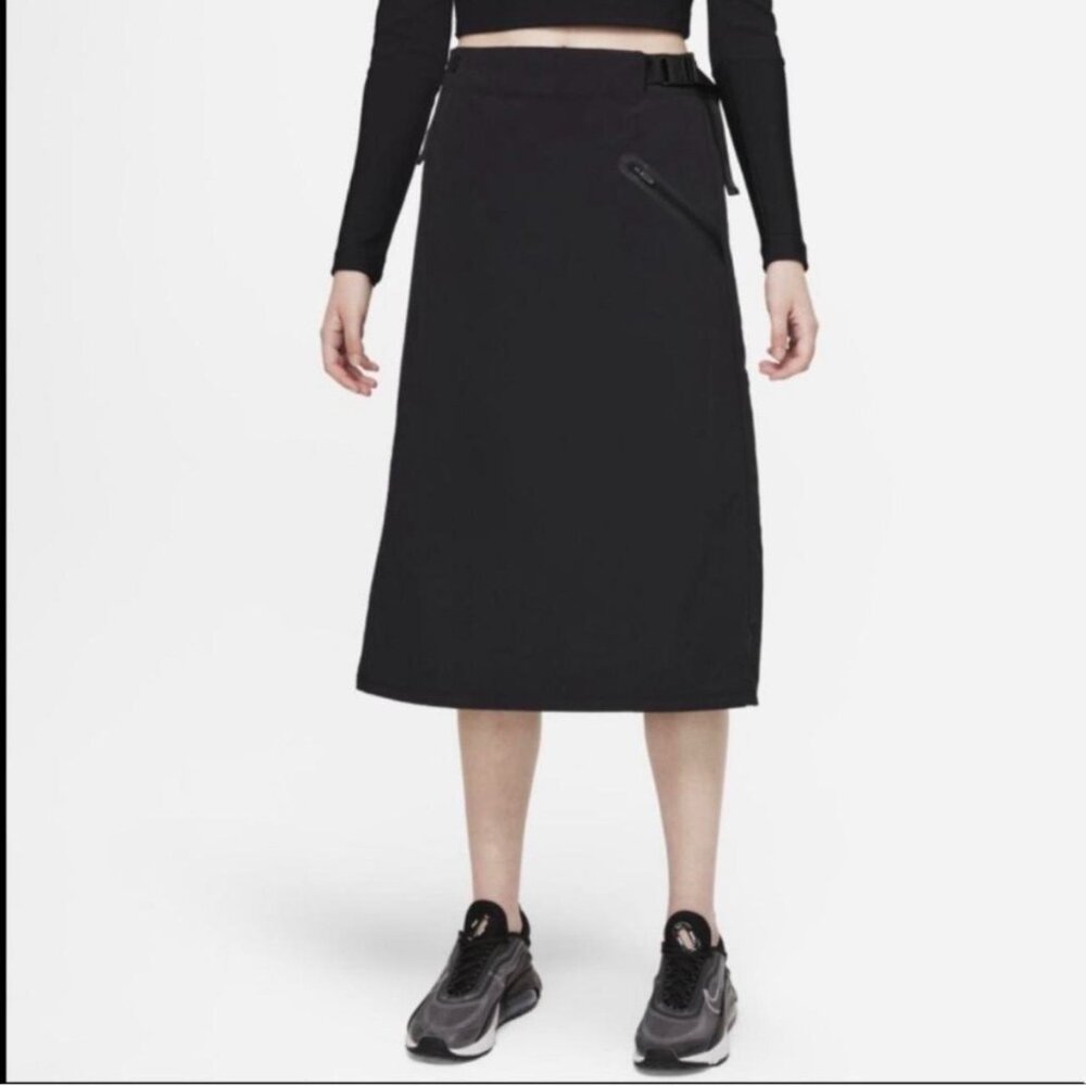 Nike Wrap-Style Skirt – Black SZ XS